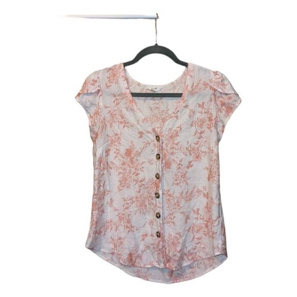 E&M Button Up Floral Blouse - Picture 1 of 6